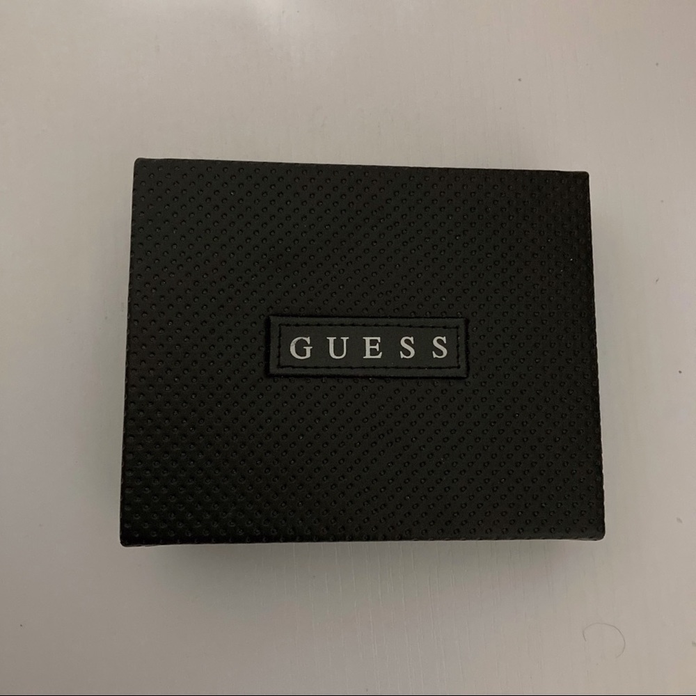 Men's RFID Slimfold Wallet with
Interior Coin Pocket